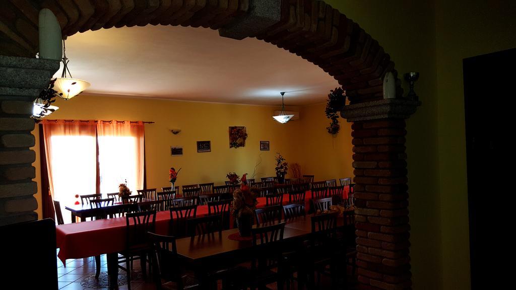 Villa Su Sattisceddu Uras Exterior foto